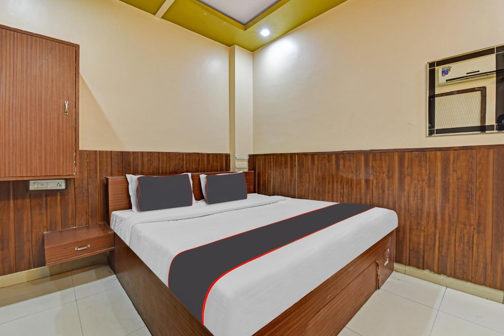 OYO 10413 Hotel Royal Plaza Pushkar Exterior foto