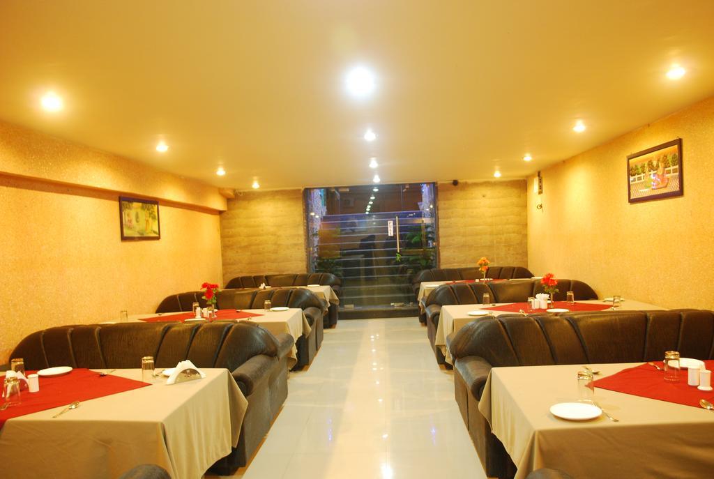 OYO 10413 Hotel Royal Plaza Pushkar Exterior foto